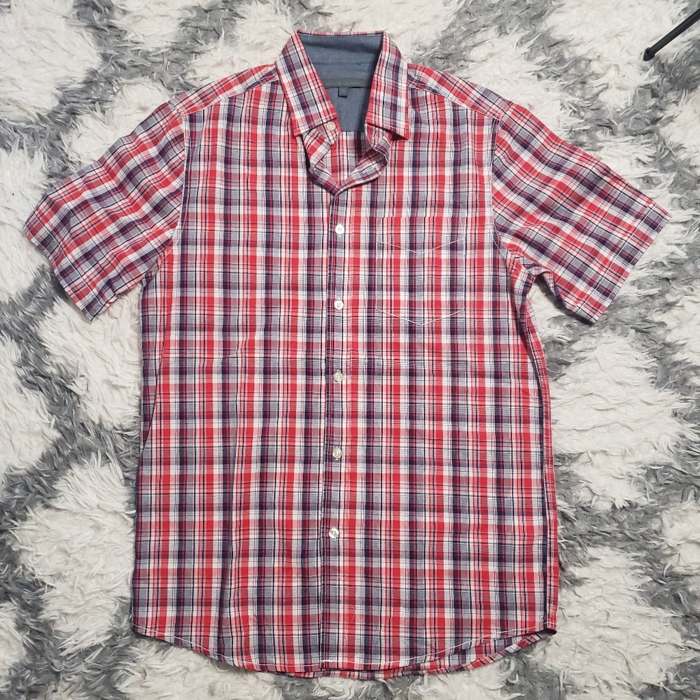 Red Short sleeve button down small